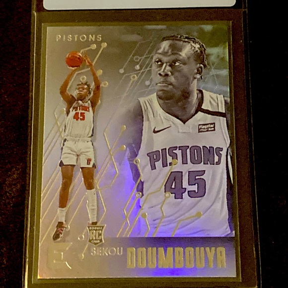 13 NBA ROOKIE BASKETBALL CARDS - Picture 3 of 13